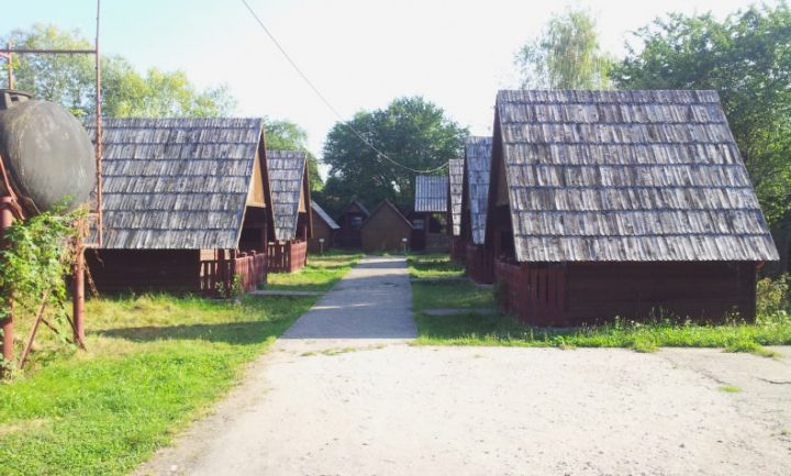 Casutele de lemn de la Ocna Sugatag