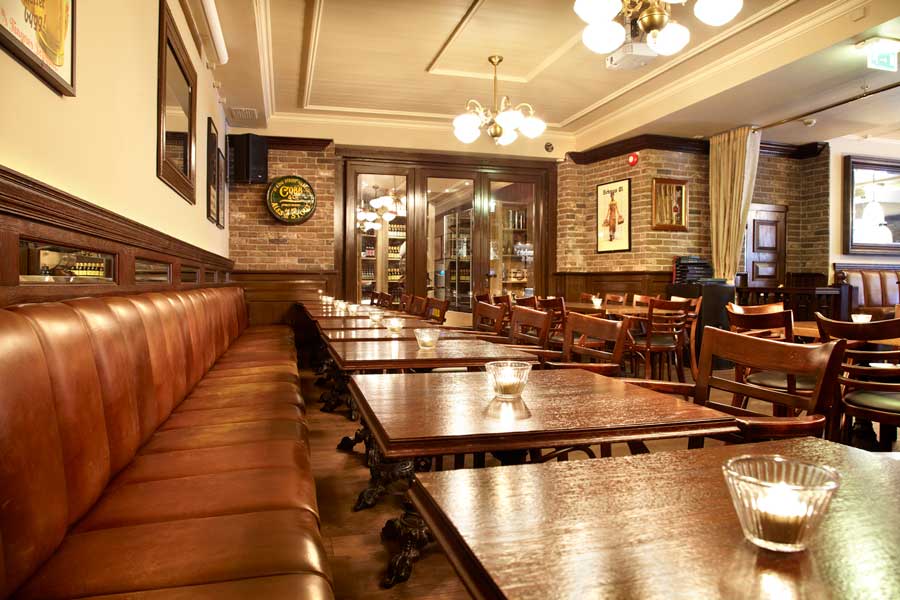 mobilier de bar si pub