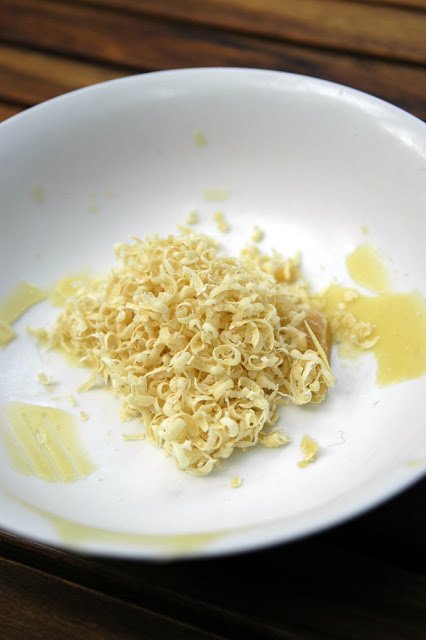 ceara de albine razuita fin