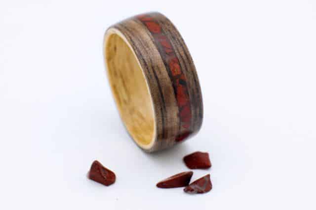 designer roman de bijuterii naturale