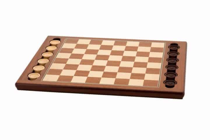joc pe tabla de lemn