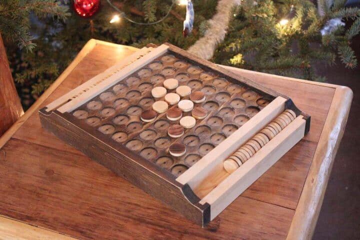 joc pe tabla de lemn