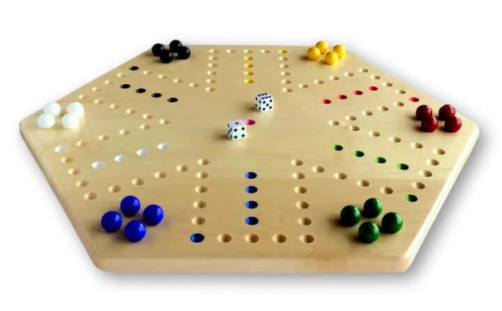 joc pe tabla de lemn