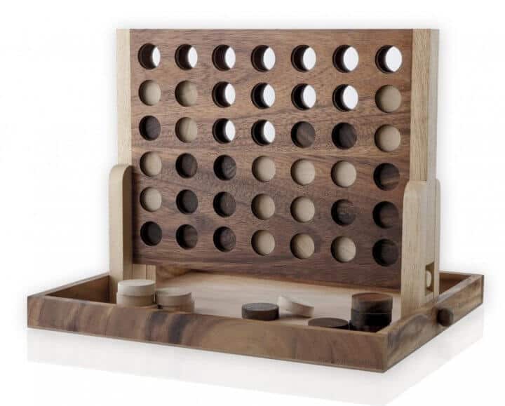 joc pe tabla de lemn