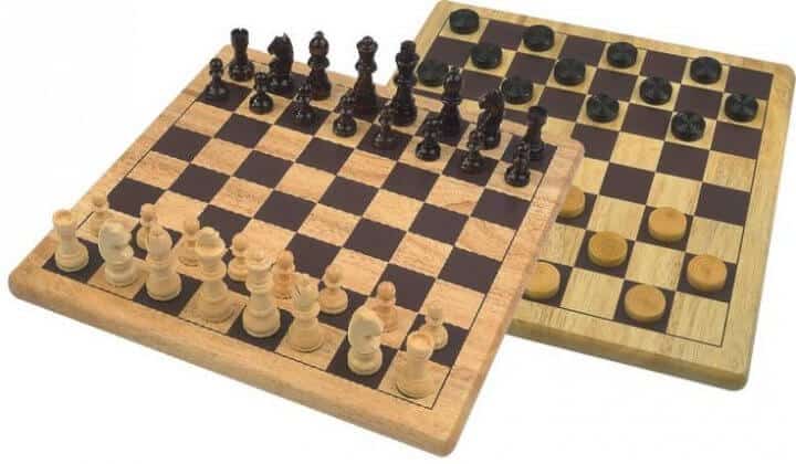 joc pe tabla de lemn