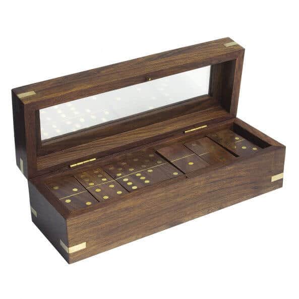 joc pe tabla de lemn