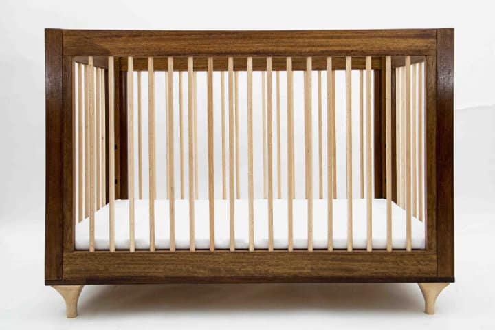 mobilier din lemn iroko