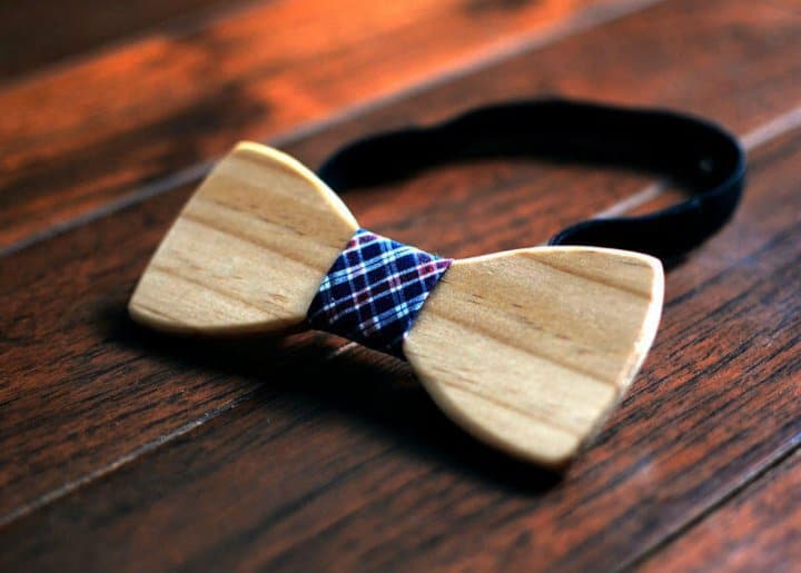 accesorii de vestimentație din lemn