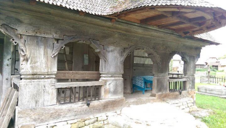 biserica din stejar din Coruia Maramures