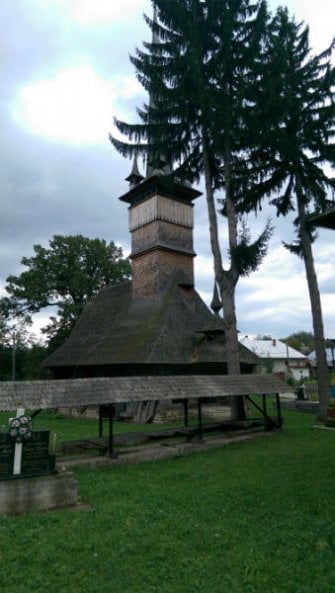 biserica din stejar din Coruia Maramures