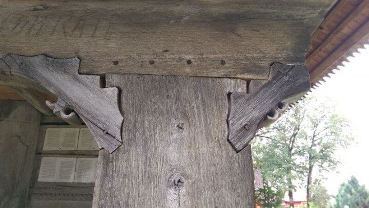 biserica din stejar din Coruia Maramures