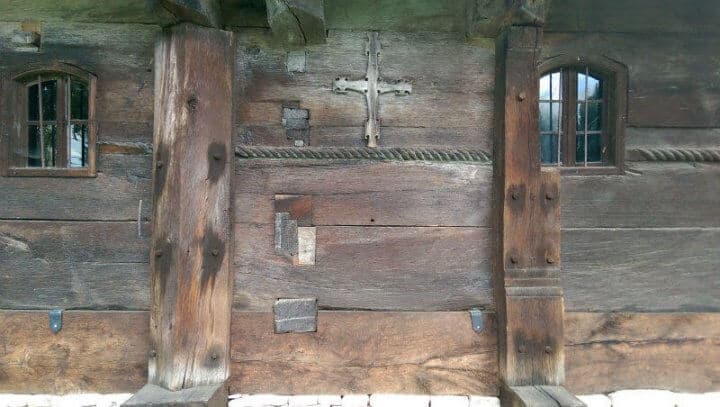 biserica din stejar din Coruia Maramures