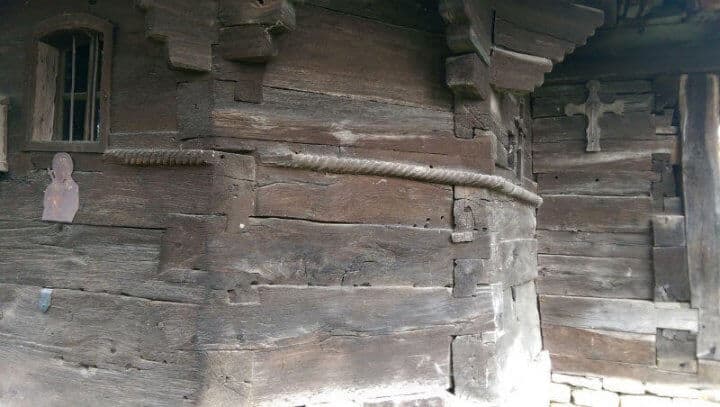 biserica din stejar din Coruia Maramures