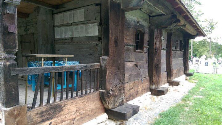 biserica din stejar din Coruia Maramures