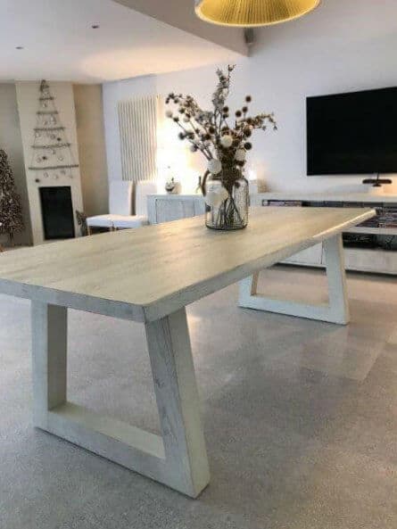 design interior alb - mobila din stejar masiv