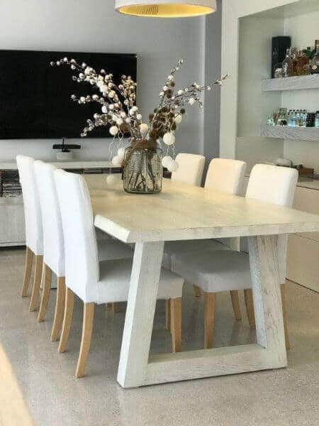 design interior alb - mobila din stejar masiv