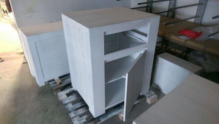 design interior alb - mobila din stejar masiv