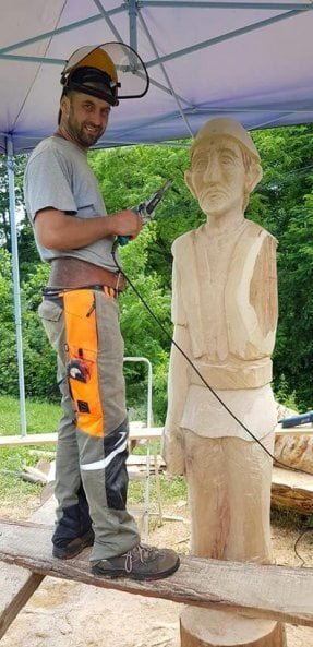 sculptura in lemn cu drujba Cerna 2018