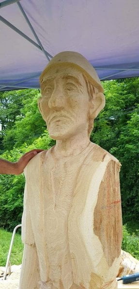sculptura in lemn cu drujba Cerna 2018