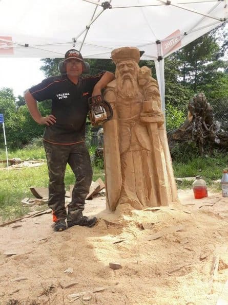sculptura in lemn cu drujba Cerna 2018