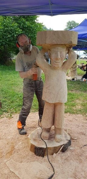 sculptura in lemn cu drujba Cerna 2018