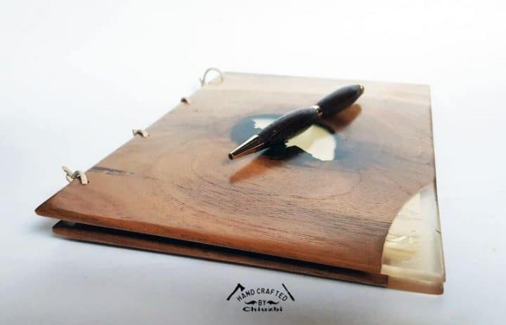 Handcrafted by Chiuzbi