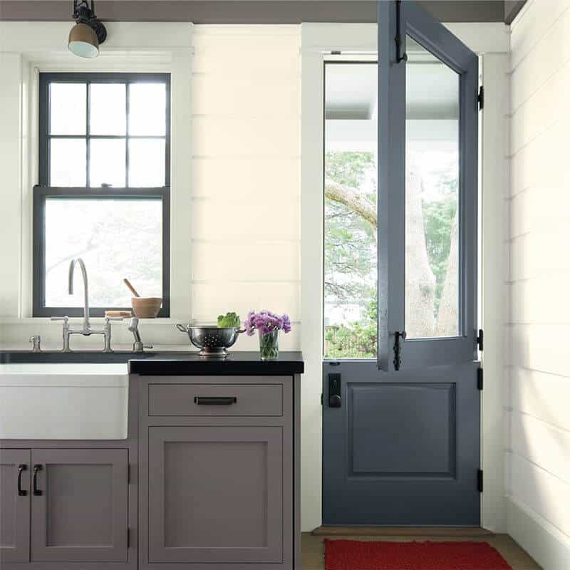 Caliente AF-290 - culoarea anului 2018 Benjamin Moore