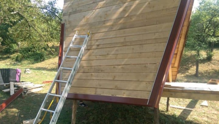 casuta de joaca din lemn pentru copii