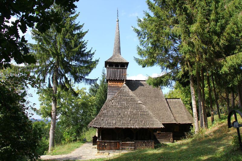 ROST - Biserica Calinesti Caeni (9)