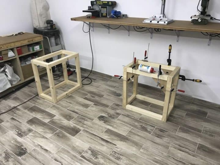 birou de lucru electronist