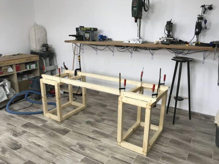 birou de lucru electronist
