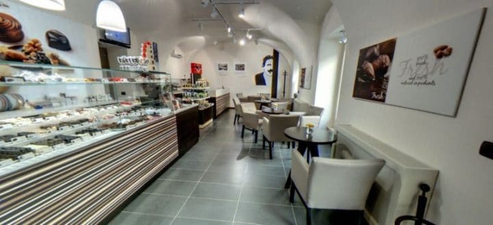interior Ciocolateria Leonidas