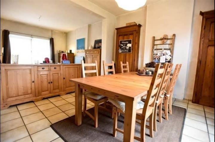 interior cu lemn case din Belgia