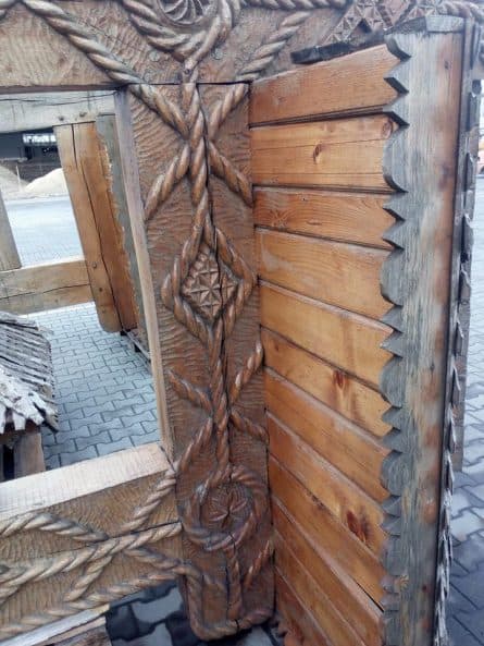 poartă maramureșeană 2000 euro