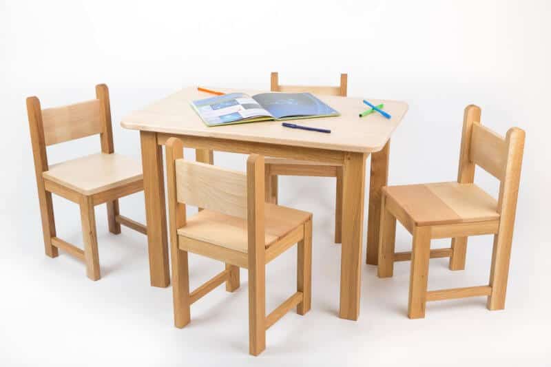 masuta cu doua scaune - 4 scaune