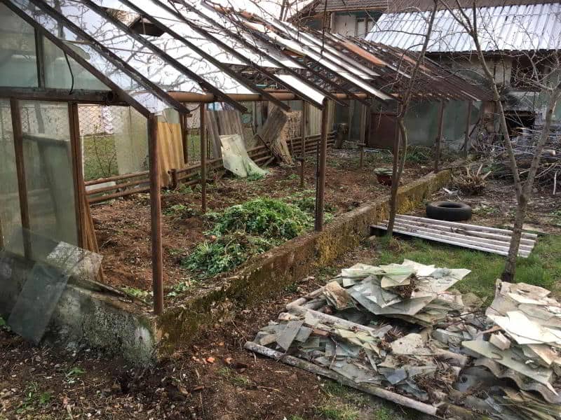 Solar abandonat