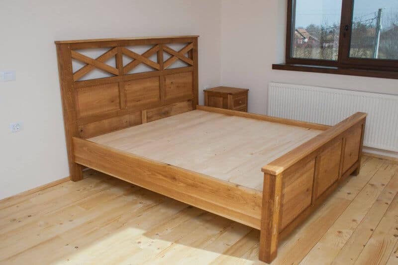pat de dormitor matrimonial din stejar masiv - paturi din lemn masiv