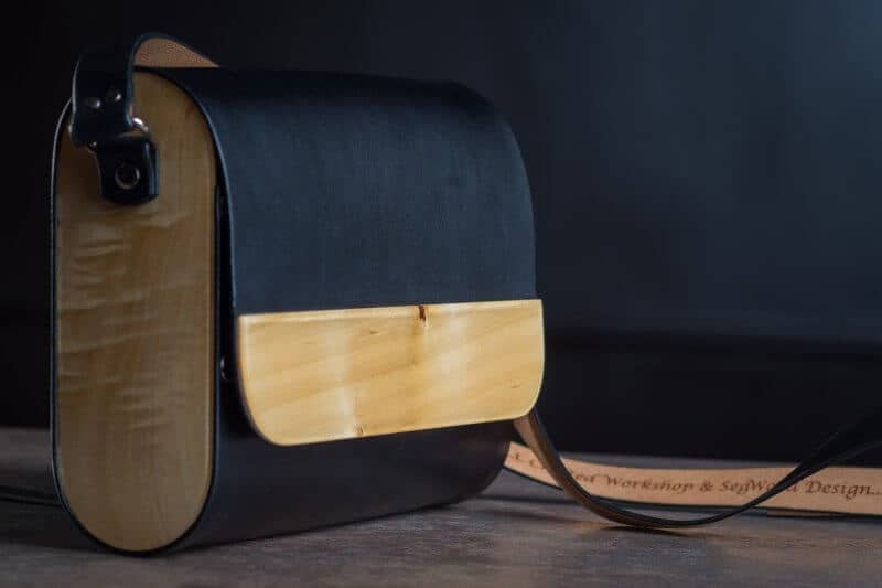piele și lemn produse de Tudor Luparu