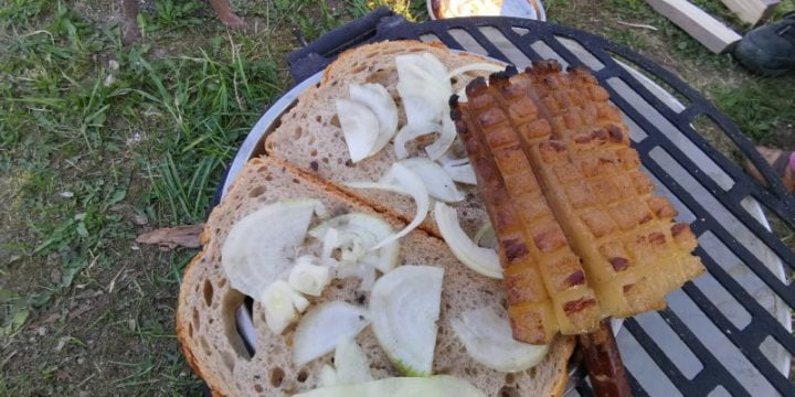 slanina fripta la foc de lemne
