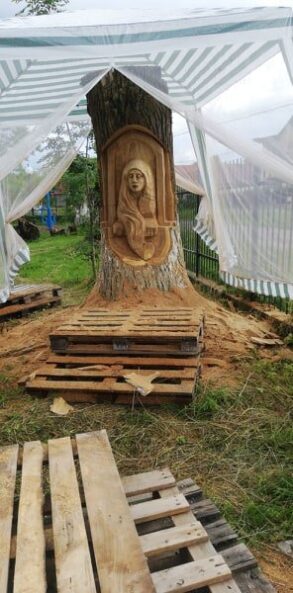Gabriel Rizea si sculptura Fata din Dafini Tarlungeni