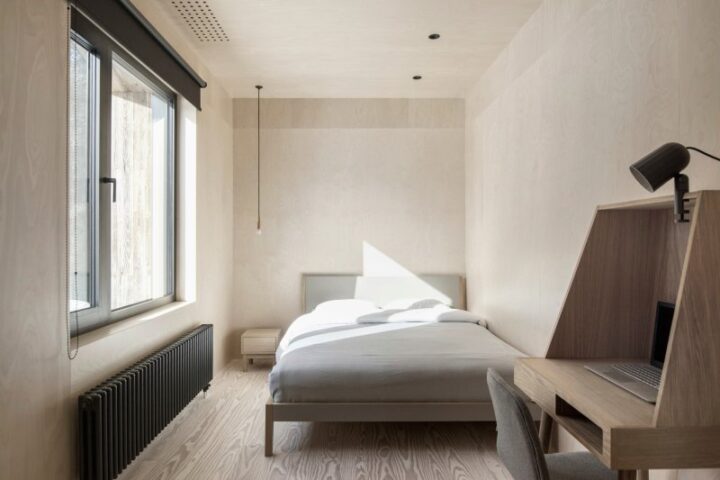 dormitor minimalist cu birou