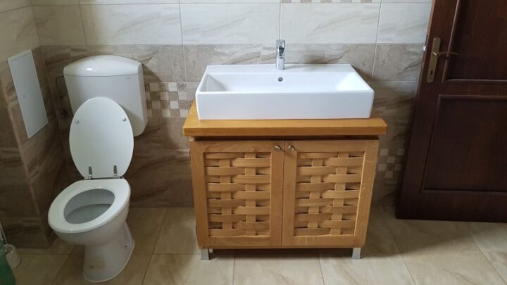 mobilier de baie din stejar Daniel Morlova