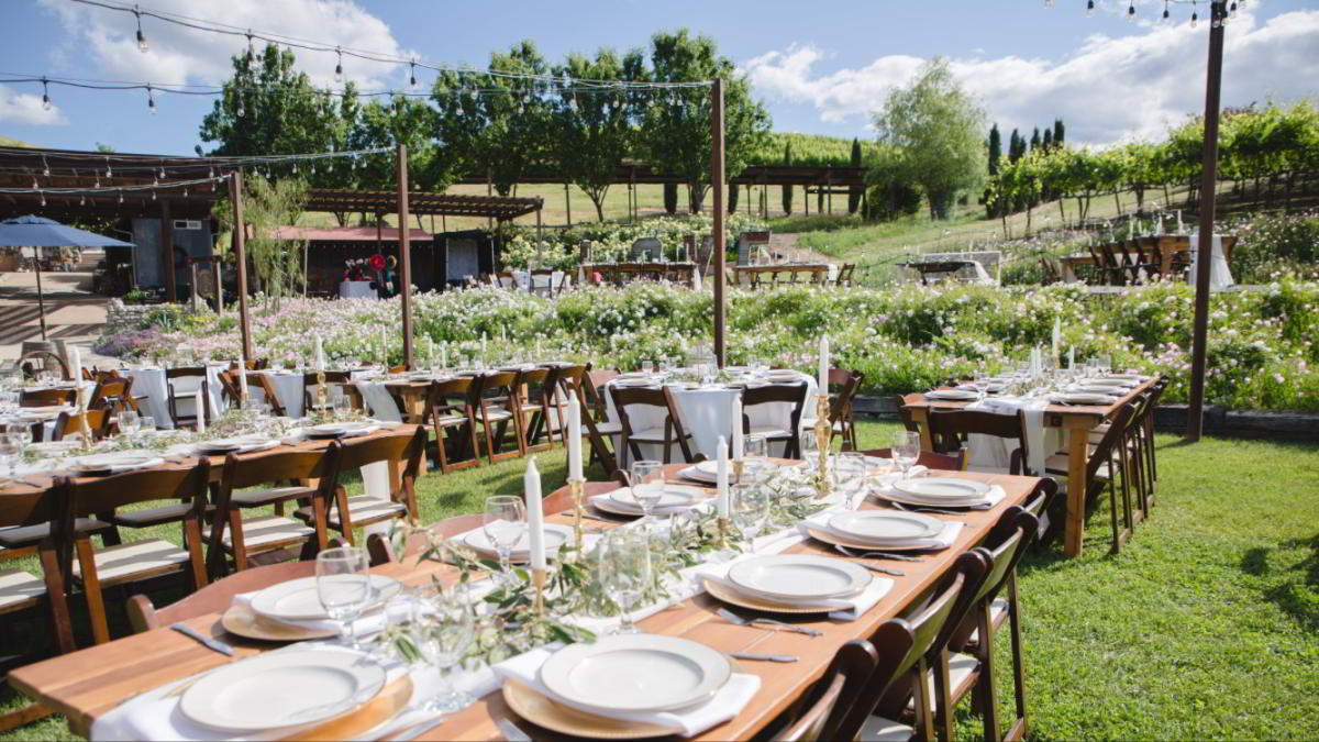 farmhuse table la eveniment