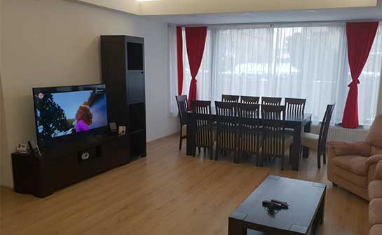 Masa Madrid extensibila din stejar masiv
