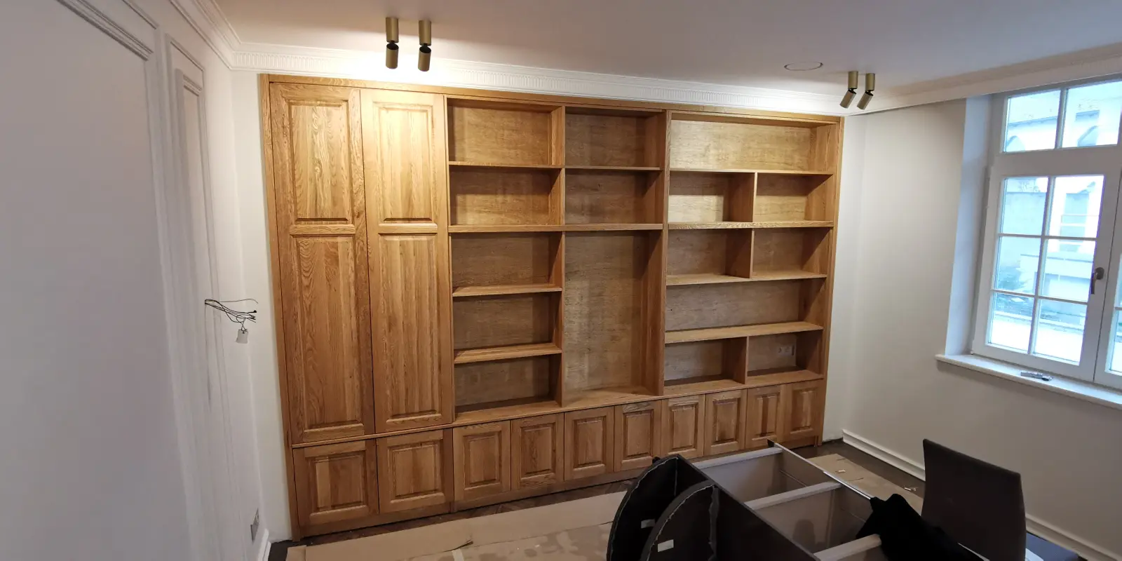 biblioteca încastrată Sibiu mobila din stejar masiv